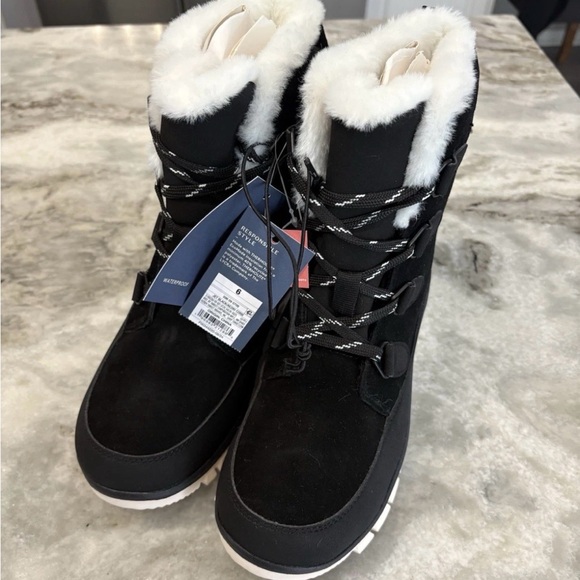 NWT Women’s Universal Thread Corie Memory Foam Boots, Size 6, Black, faux fur - Picture 5 of 6